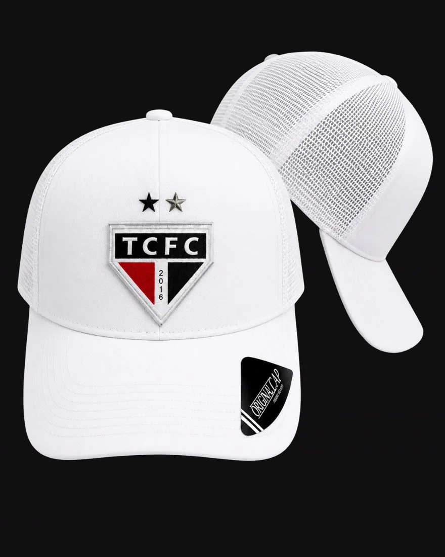 Boné branco com escudo bordado do time TCFC e tela branca na traseira